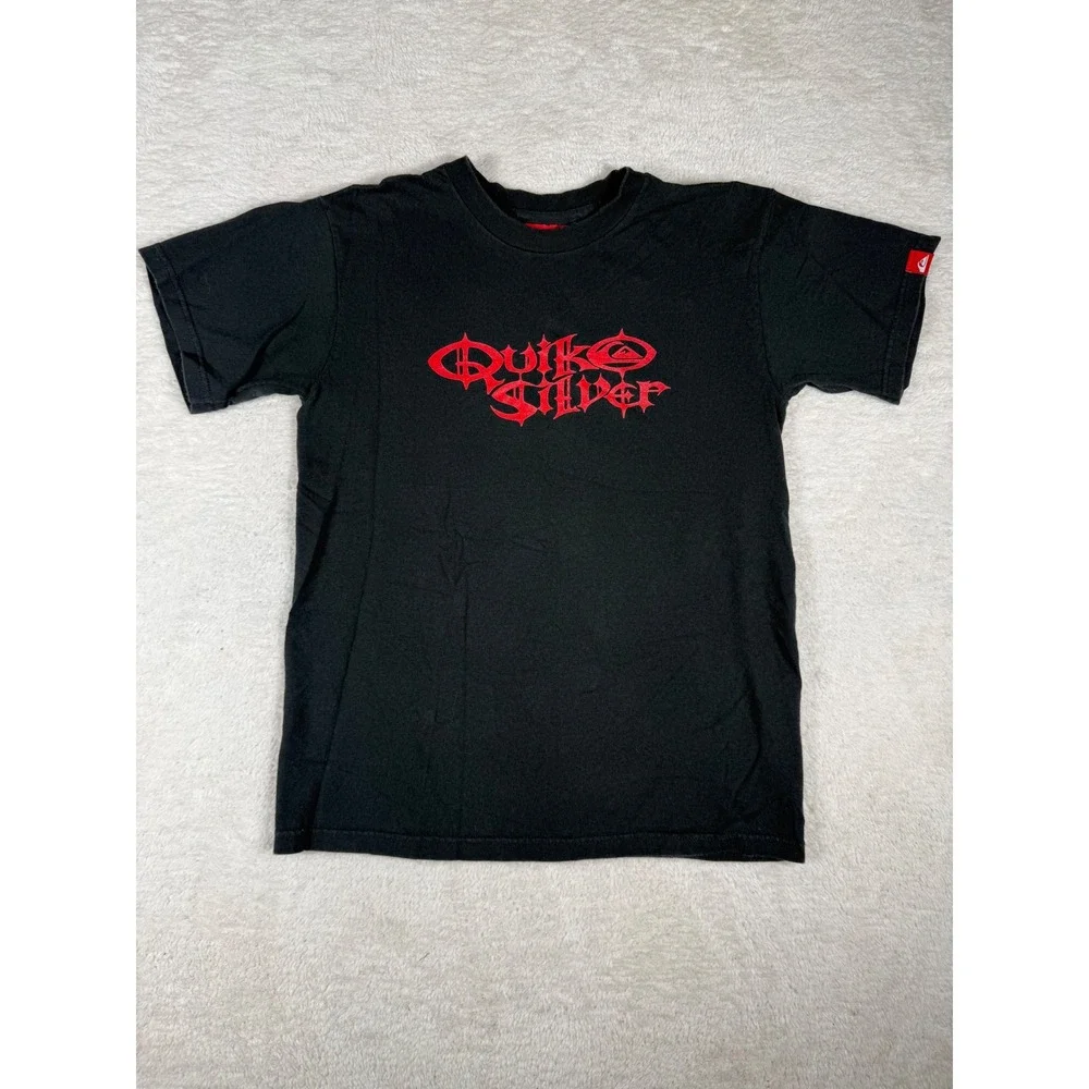 Quiksilver T-Shirt Boys Medium Black Red adult s Metal Logo Skate Surf Tee‎ y2k